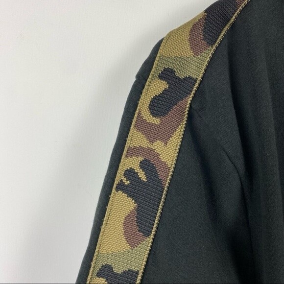 D&F Ricky Singh Sweater Adult Medium Black Camo Pullover Crewneck Sweater Mens - Picture 5 of 7